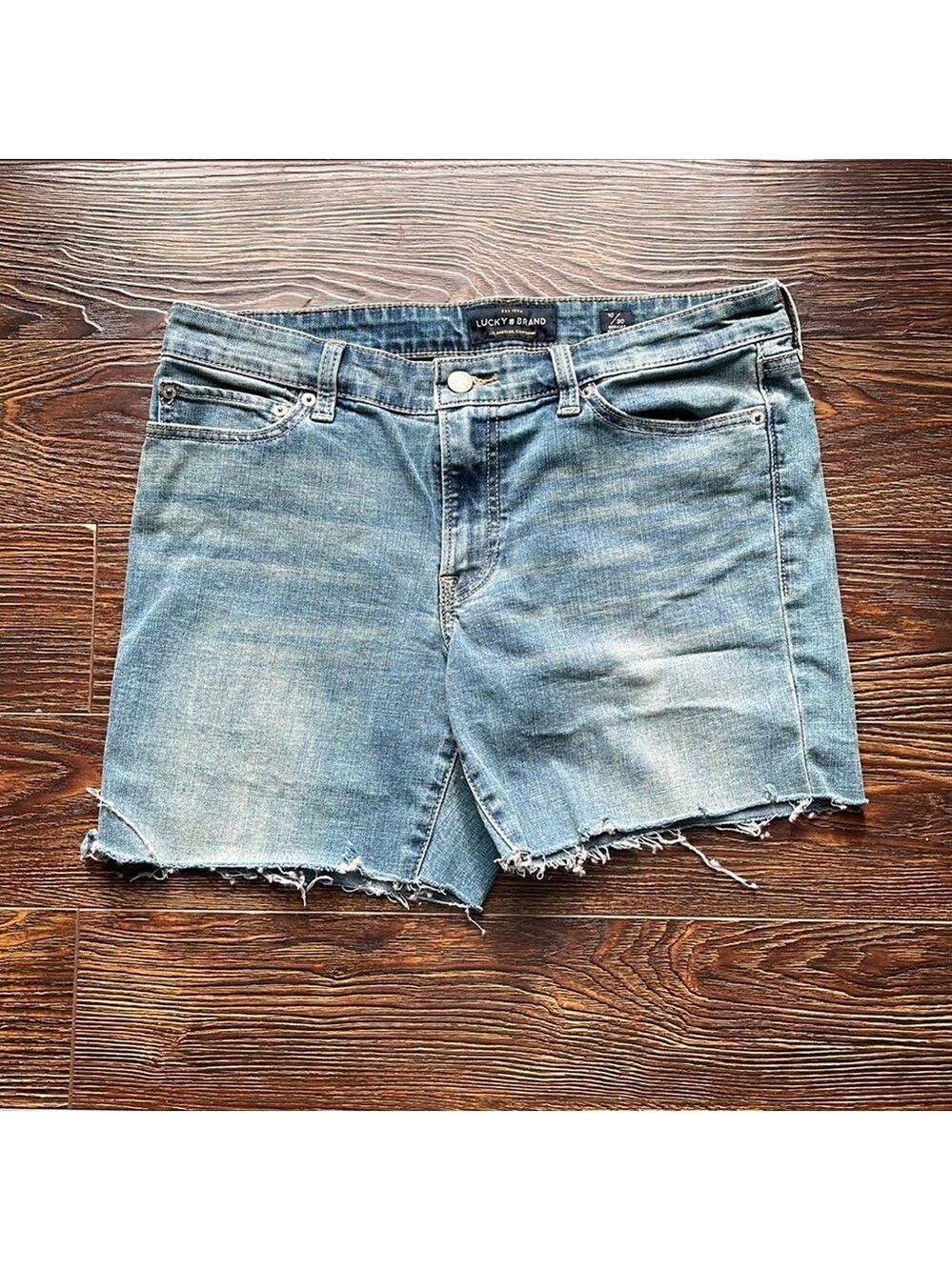 Lucky Brand Shorts Size 10/30❤️🔥❤️🔥